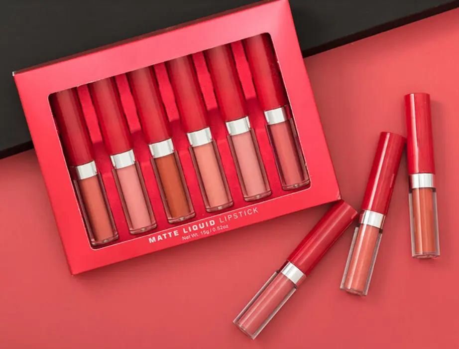 နှုတ်ခမ်းနီရောင်စုံ 