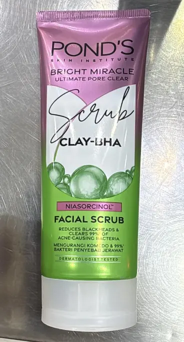 Pond's bright miracle facial scrub 100g