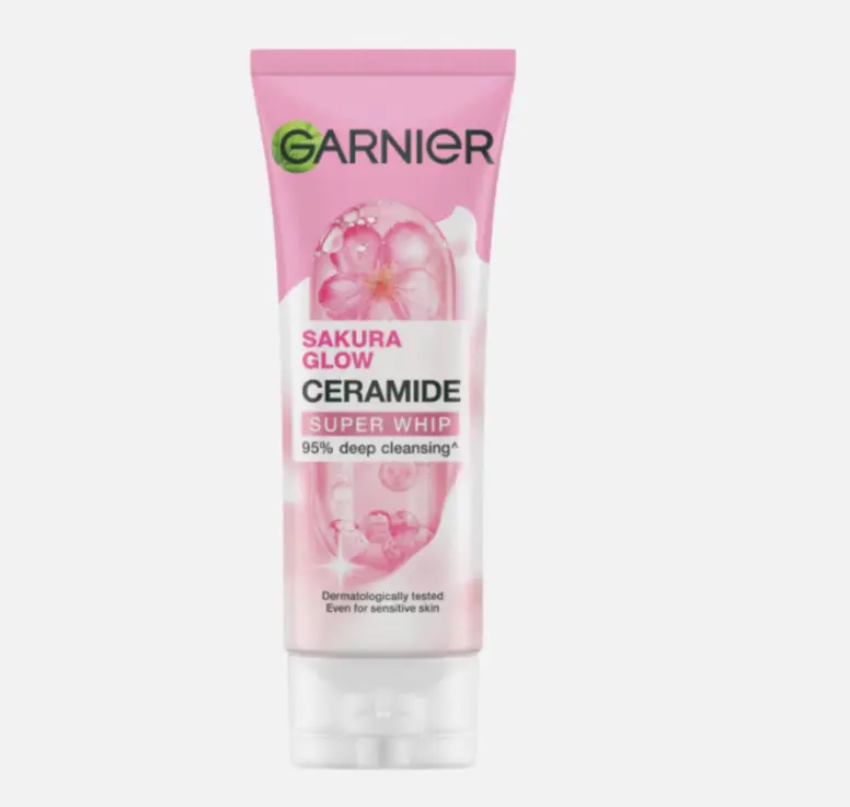 Garnier Sakura glow hyaluron face wash 100ml